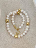Gold and pearl necklace
