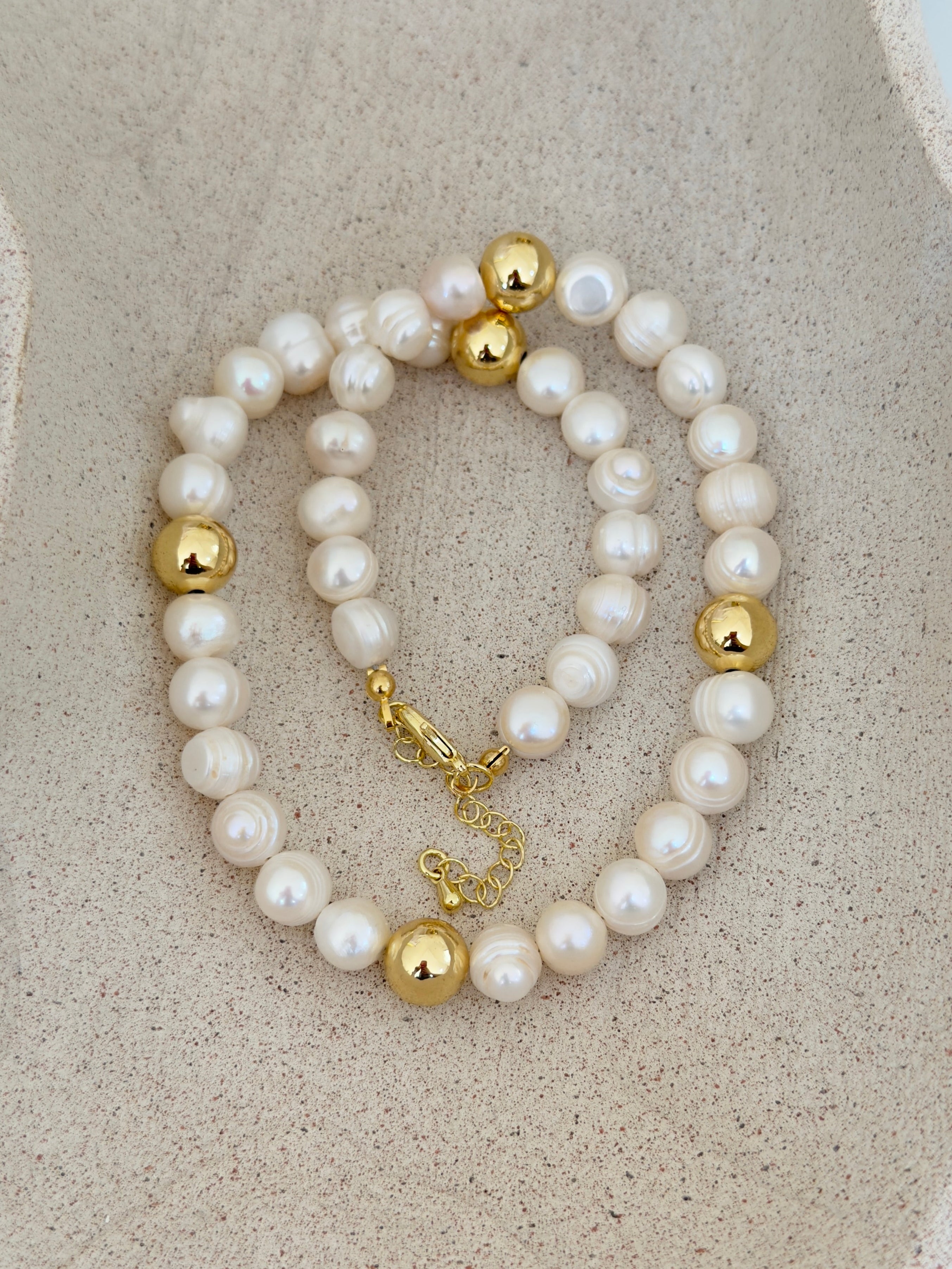 Gold and pearl necklace