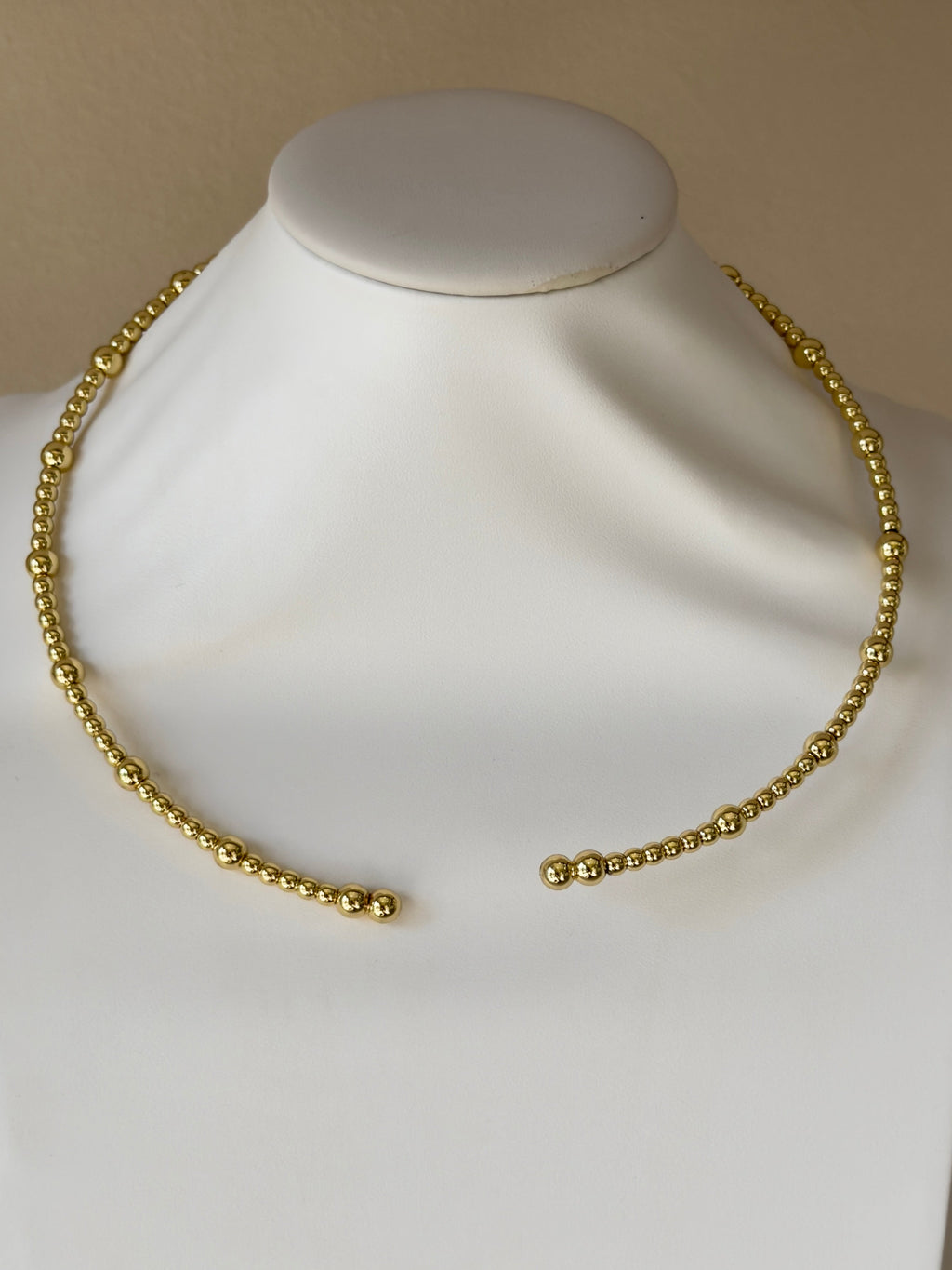 Gold choker