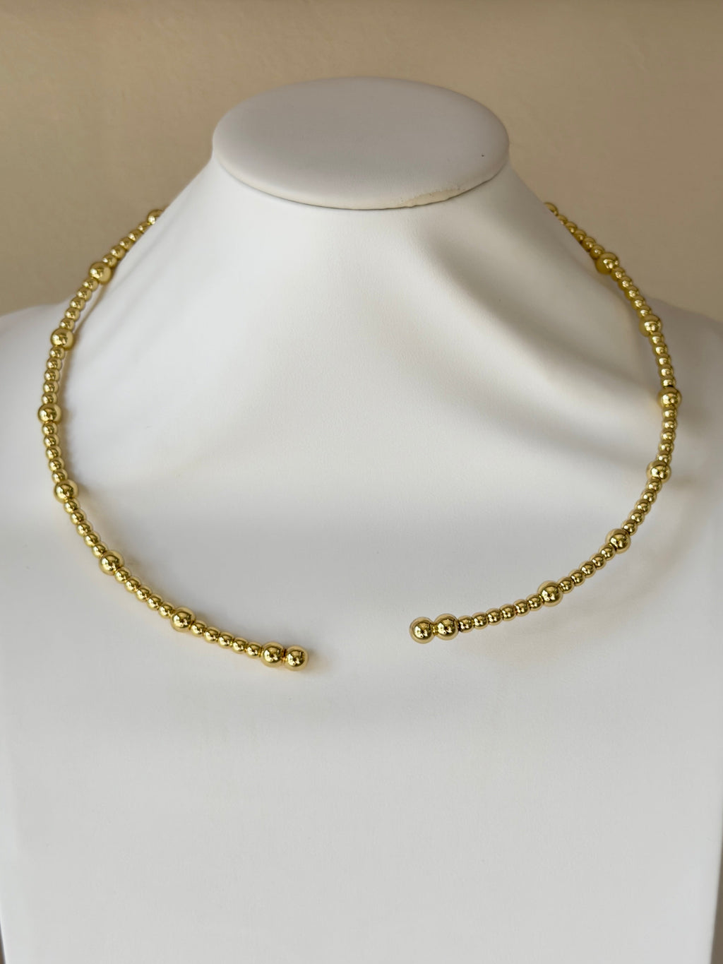 Gold choker