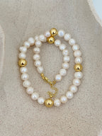 Gold and pearl necklace